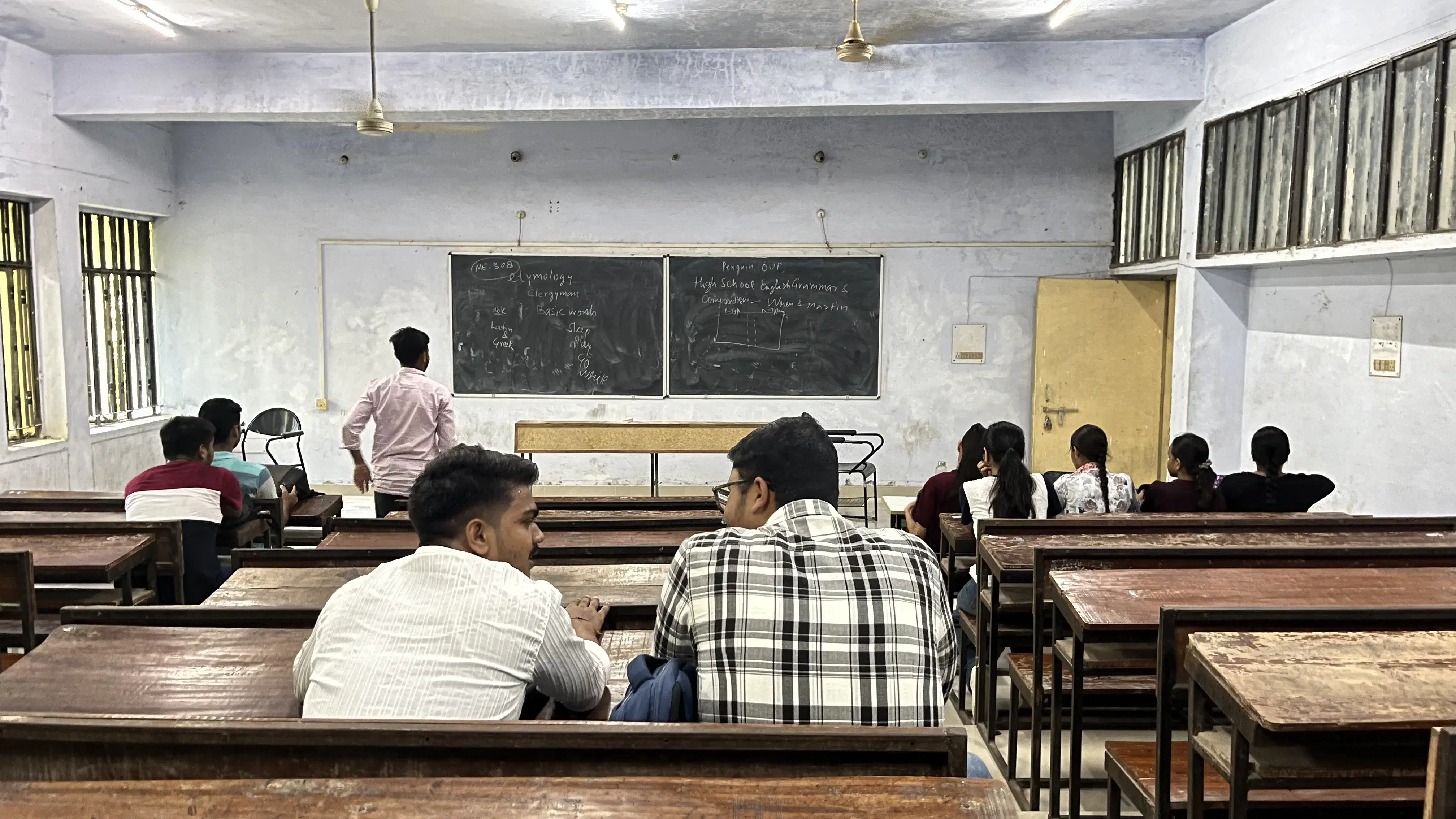 KNIT Sultanpur Academic Building photo 5